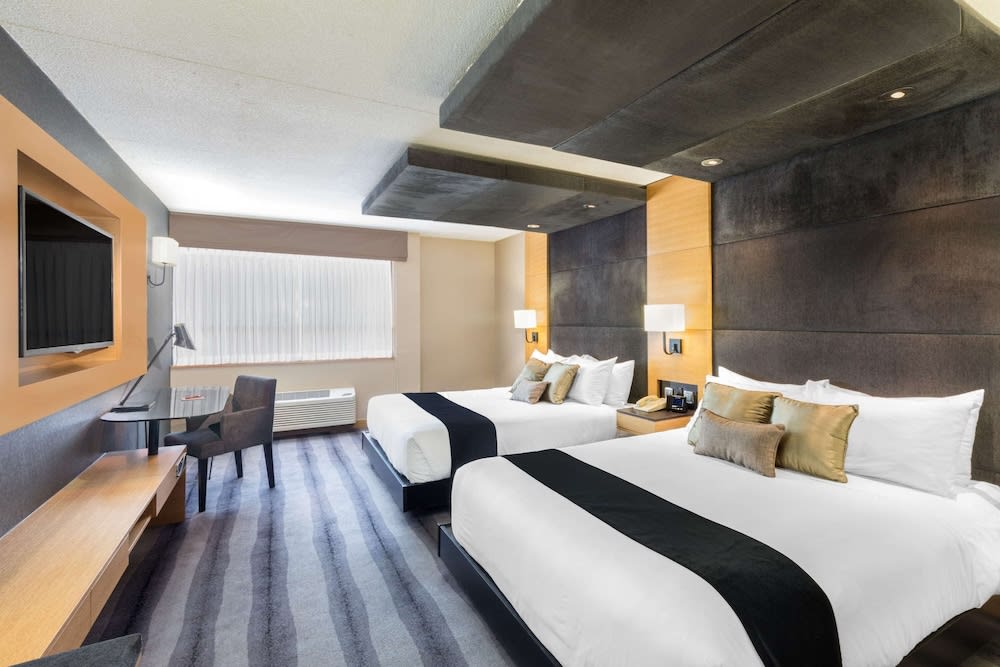 Ramada Plaza by Wyndham Prince George 1
