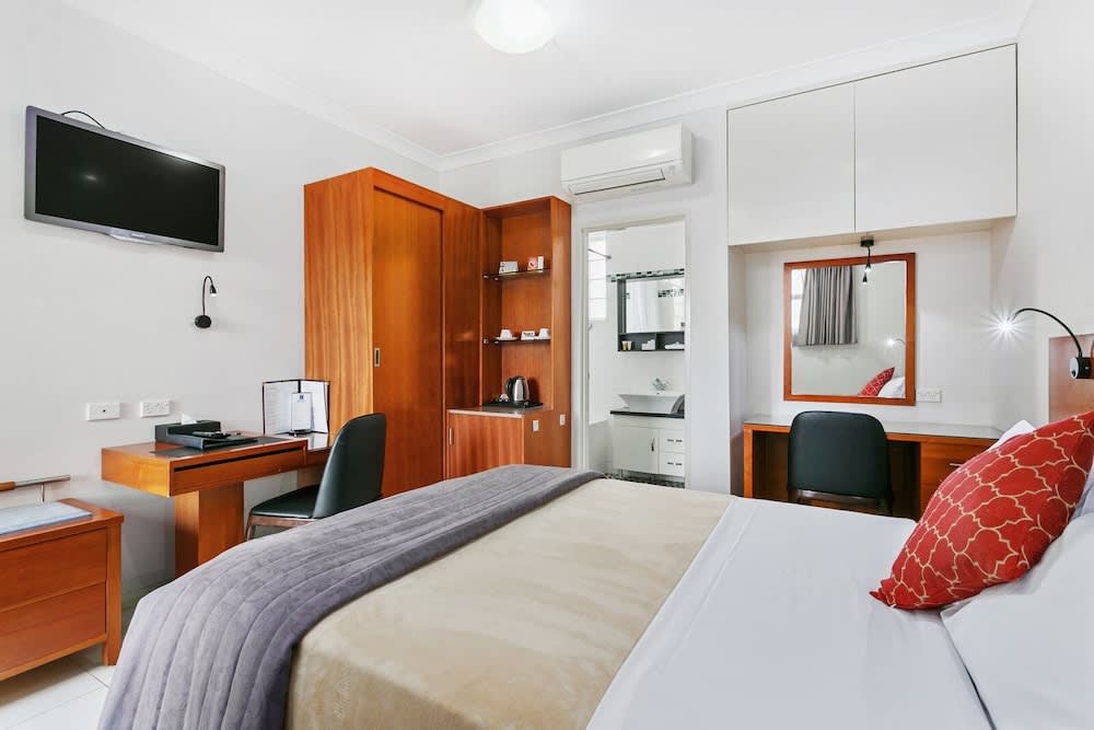 Comfort Inn & Suites Burwood 4