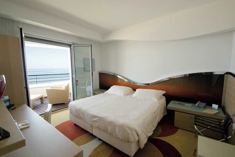 Hotel Waldorf- Premier Resort 3