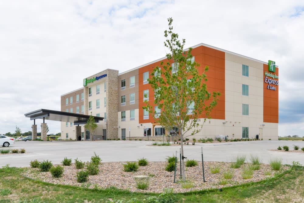Holiday Inn Express & Suites OGALLALA by IHG 1