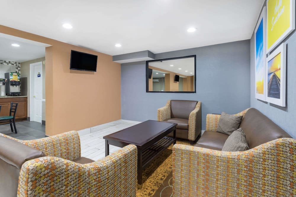 Days Inn by Wyndham Newberry South Carolina 1