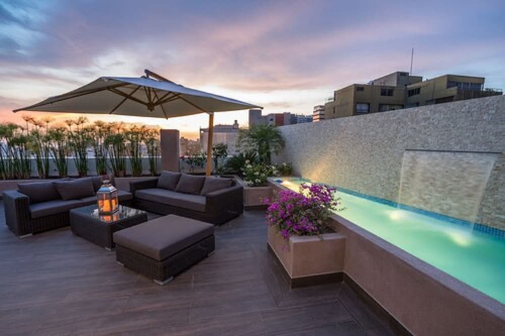 Jose Antonio Deluxe 1