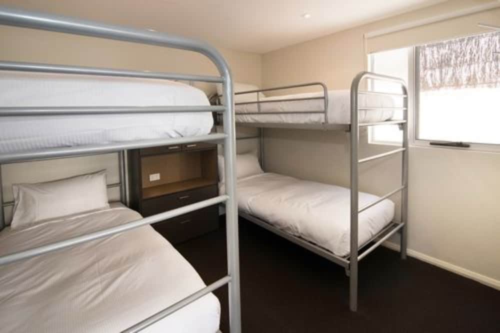 Smiths Beach Resort 5