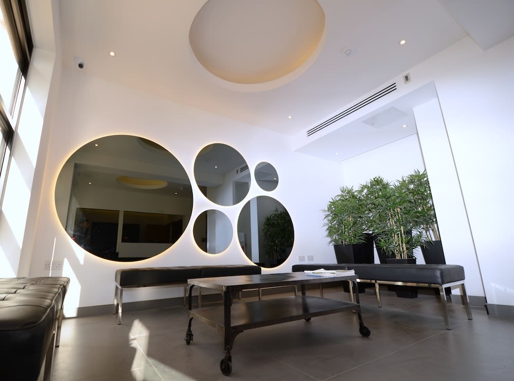 Pelican London Hotel and Residence 2