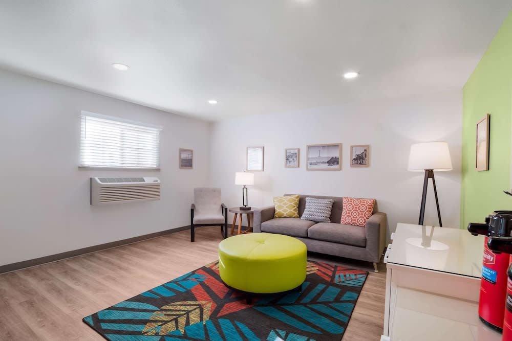 WoodSpring Suites | North Charleston Airport I-526 2