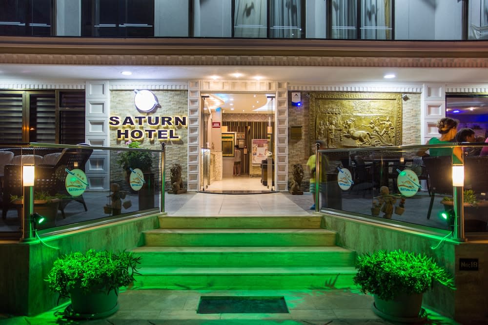 Saturn Hotel 1