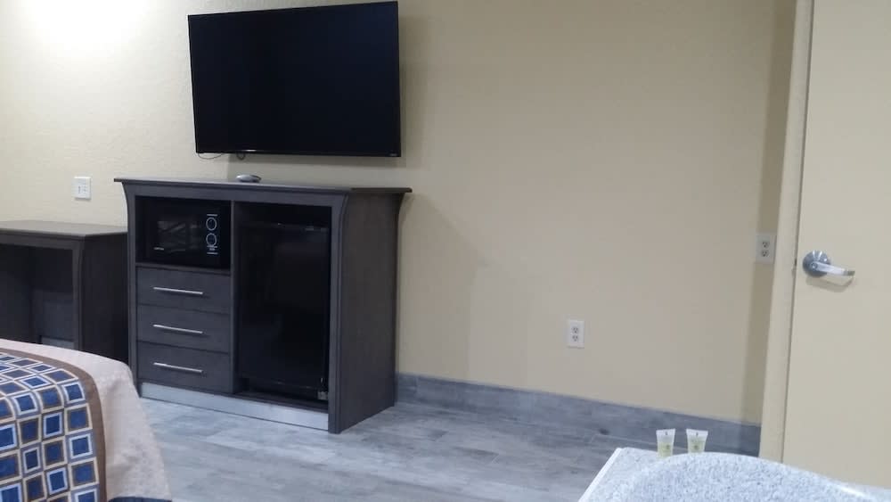 Americas Best Value Inn & Suites Northeast Houston 2