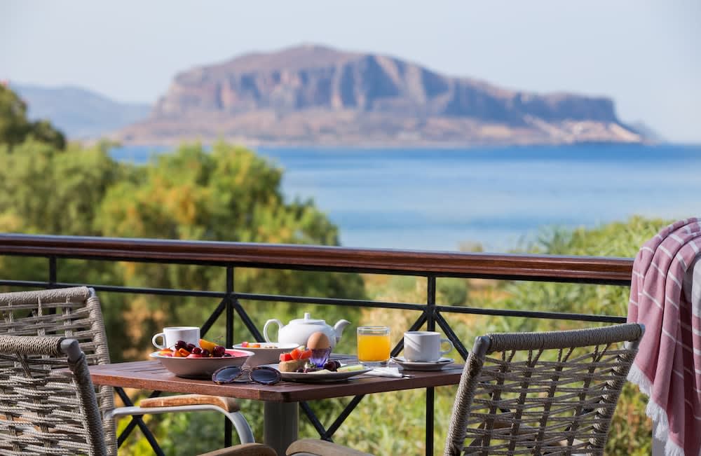 Iris Beach Hotel 1