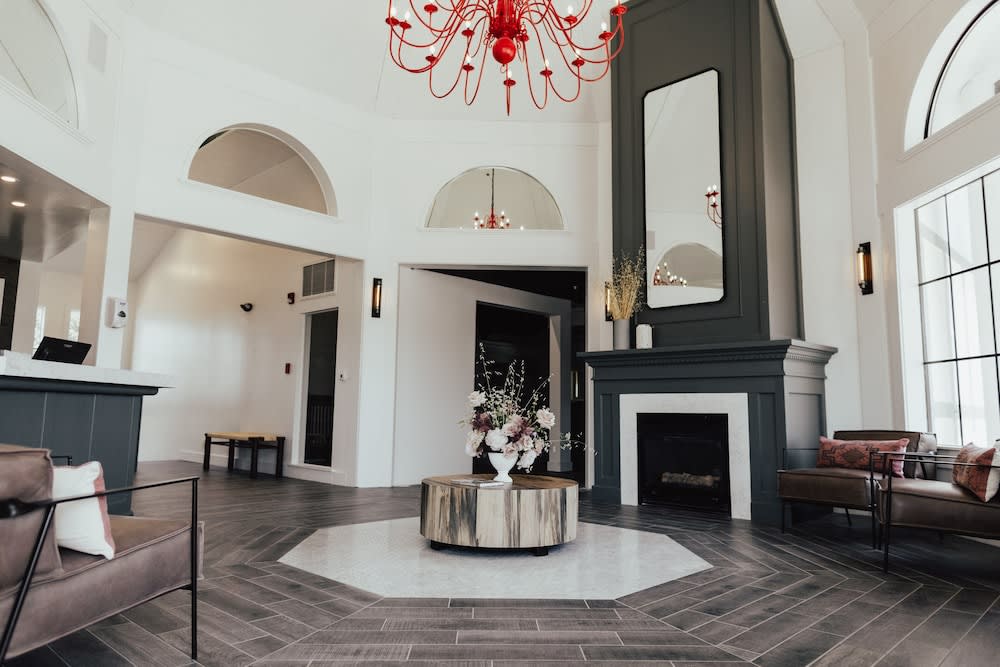 Vinland Hotel and Lounge 2