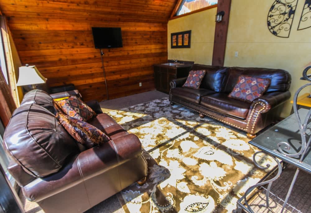 Skiers Lodge 2
