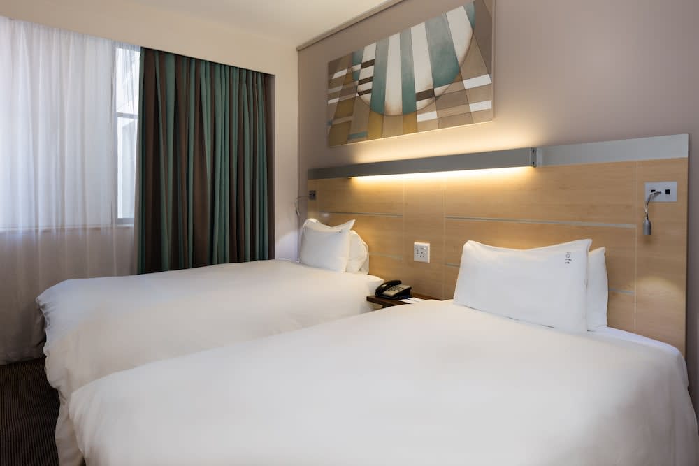 Holiday Inn Express Cape Town City-Centre by IHG 2
