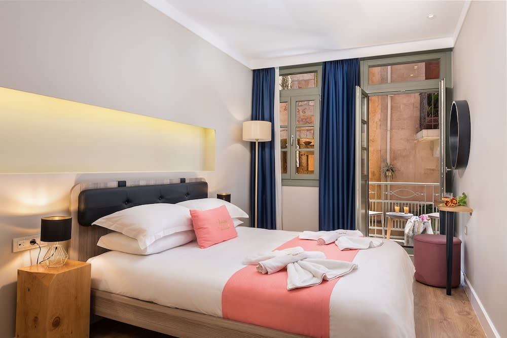 Viaggio Elegant Rooms 1