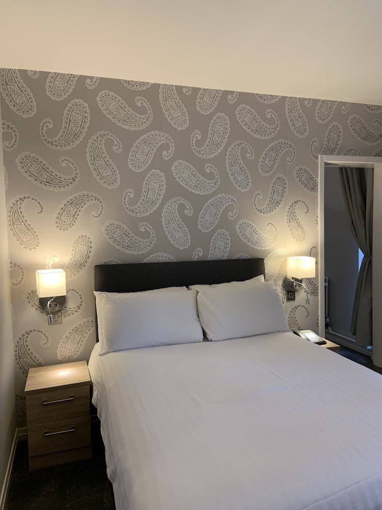 St James Hotel, Grimsby Best deals