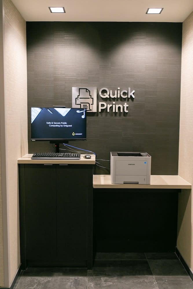Courtyard by Marriott Albion 2