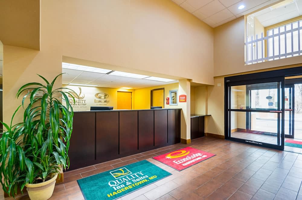 Quality Inn & Suites Hagerstown 2