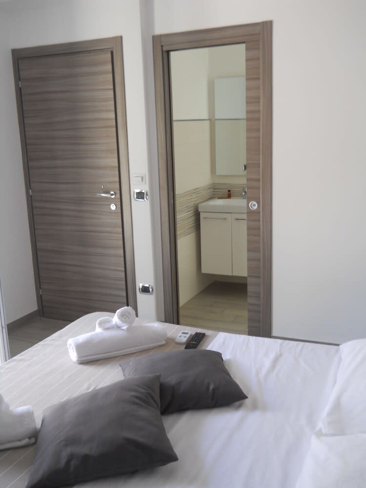Summer Beach Rooms 2