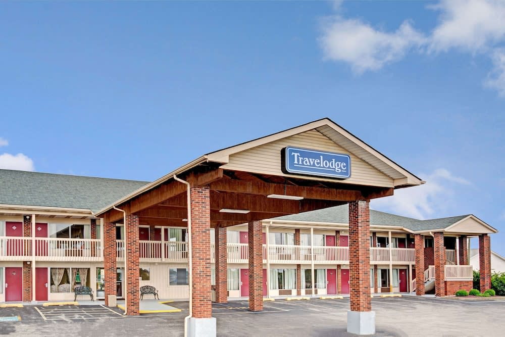 Travelodge by Wyndham Sellersburg 1
