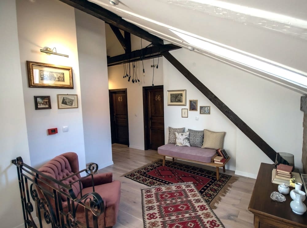 Hotel Ovo malo duše 1