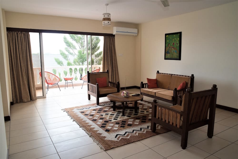 CityBlue Creekside Hotel & Suites 4