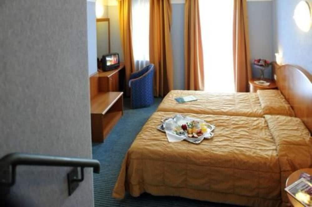 Park Hotel Jolanda 3