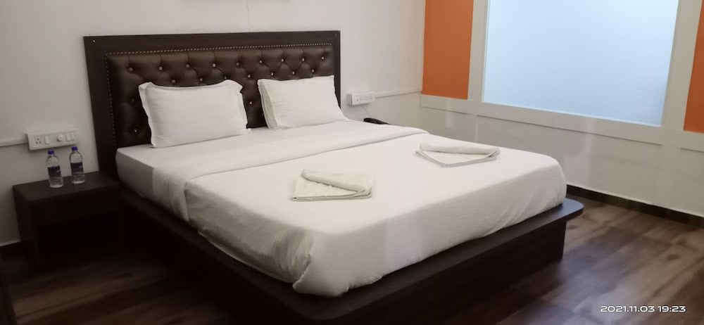 Sunset & Waves Resort 2