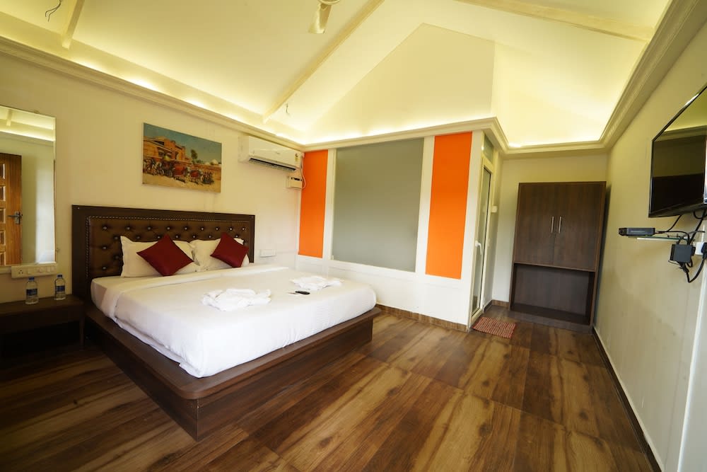 Sunset & Waves Resort 1