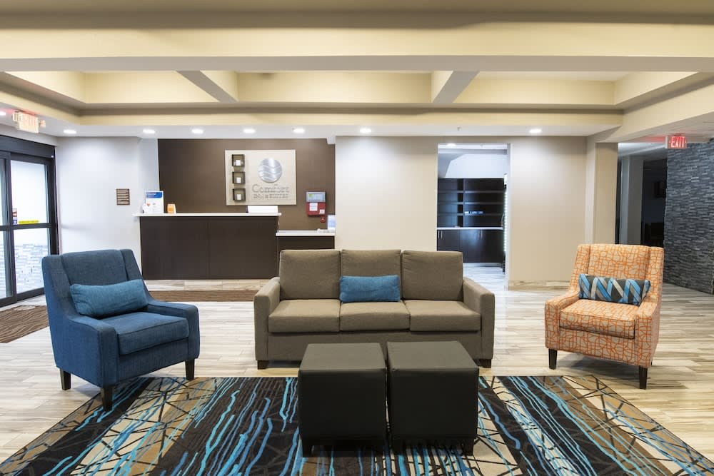 Comfort Inn & Suites Near Medical Center 3