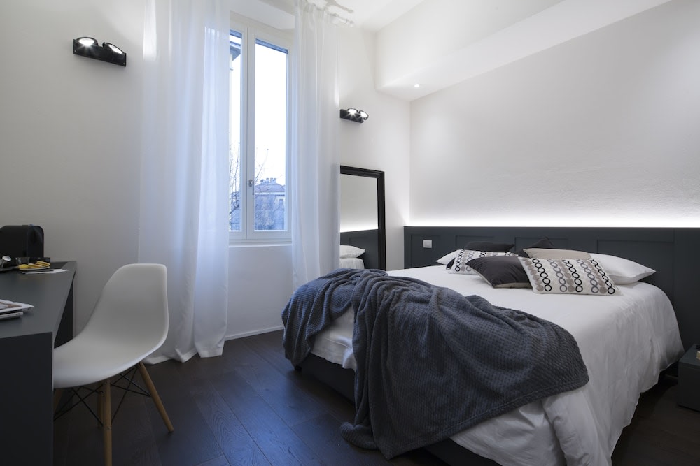 Emilia Suite Express 2