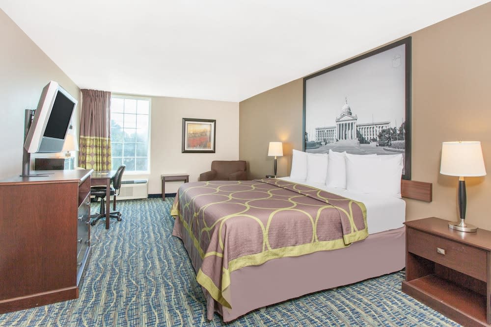 Super 8 by Wyndham Oklahoma City 1