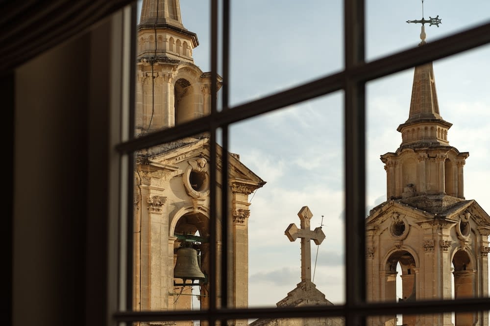 1926 Le Parisot Boutique Suites 1