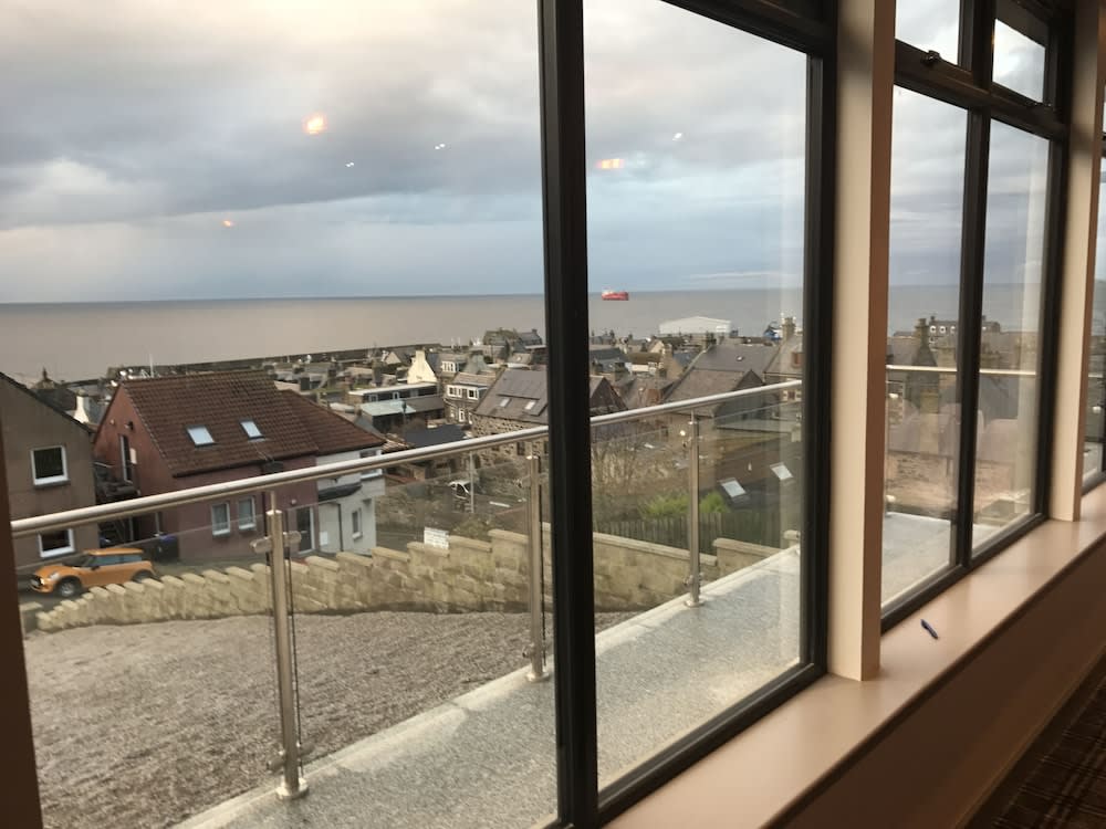 The Knowes Hotel & Restaurant 1