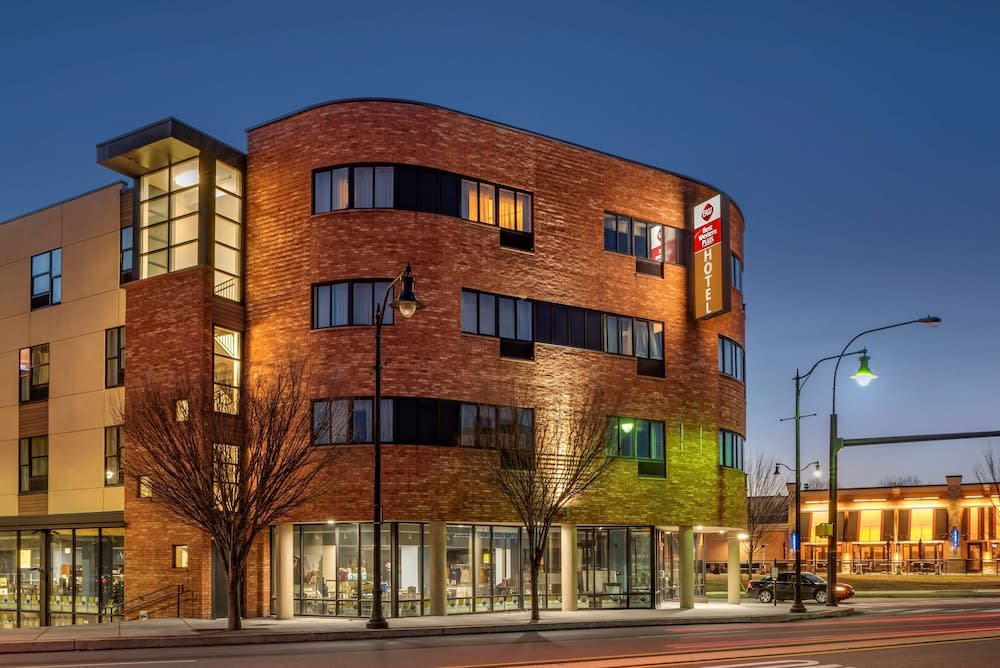 Best Western Plus Philadelphia Airport South - at Widener University 1