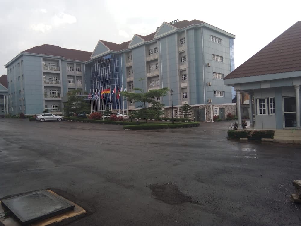 Ozom Hotel 1