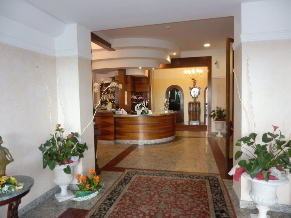 Hotel Residence Villa Jolanda 2