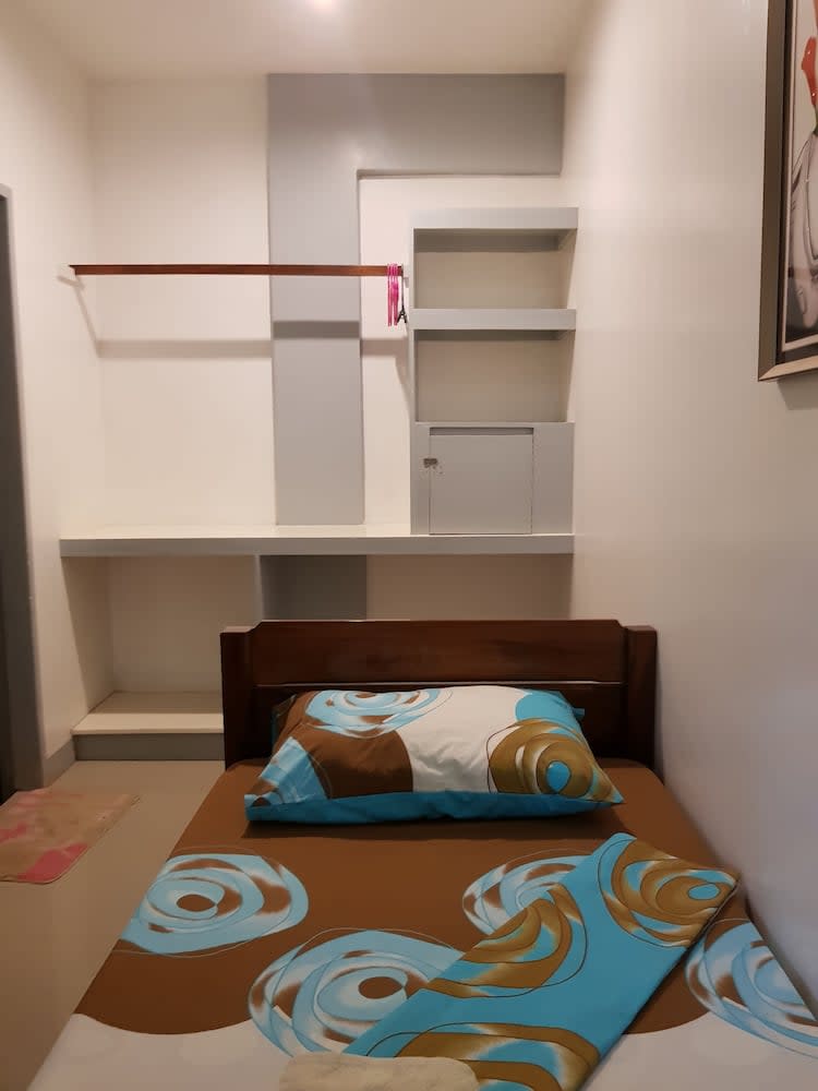 Hidden Garden Pension 4