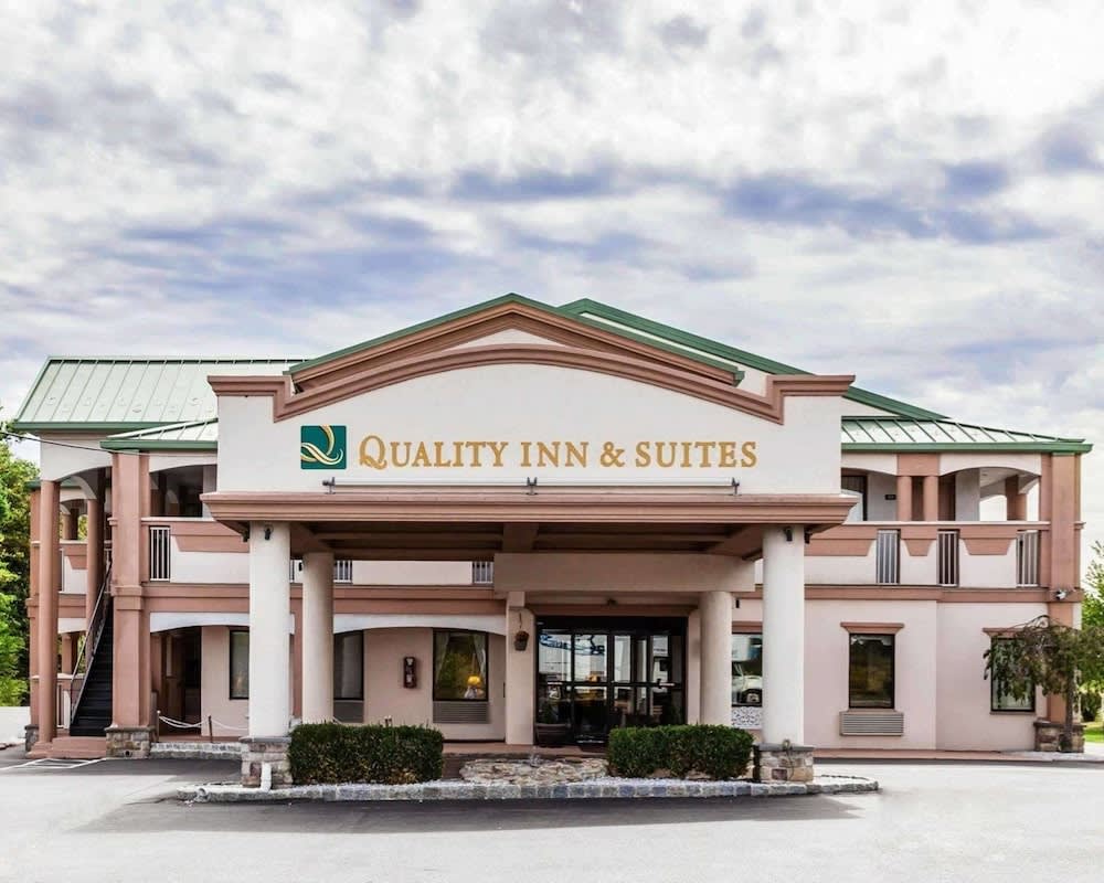 Quality Inn & Suites Quakertown-Allentown 1
