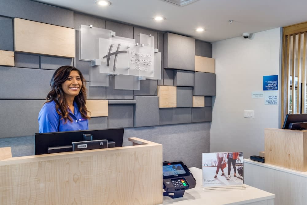 Holiday Inn Express & Suites DENTON SOUTH by IHG 2