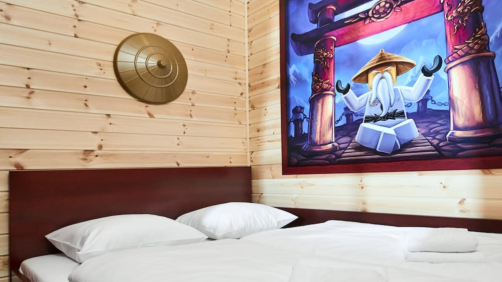 LEGOLAND NINJAGO Cabins 3