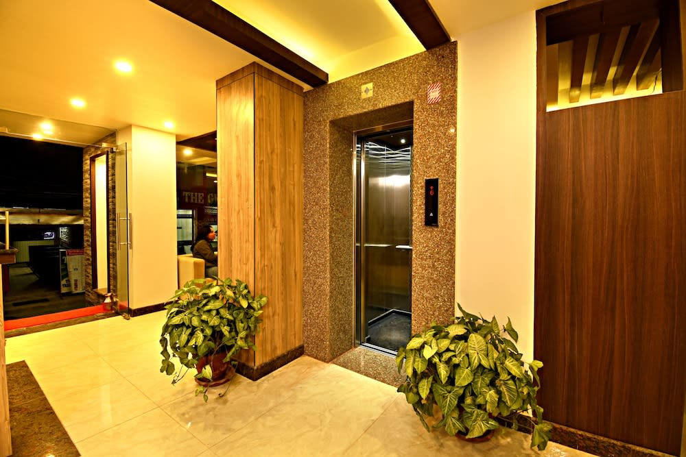 Hotel The Milestone 2