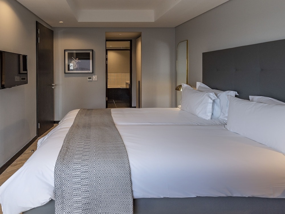 The Onyx Apartment Hotel by NEWMARK 4