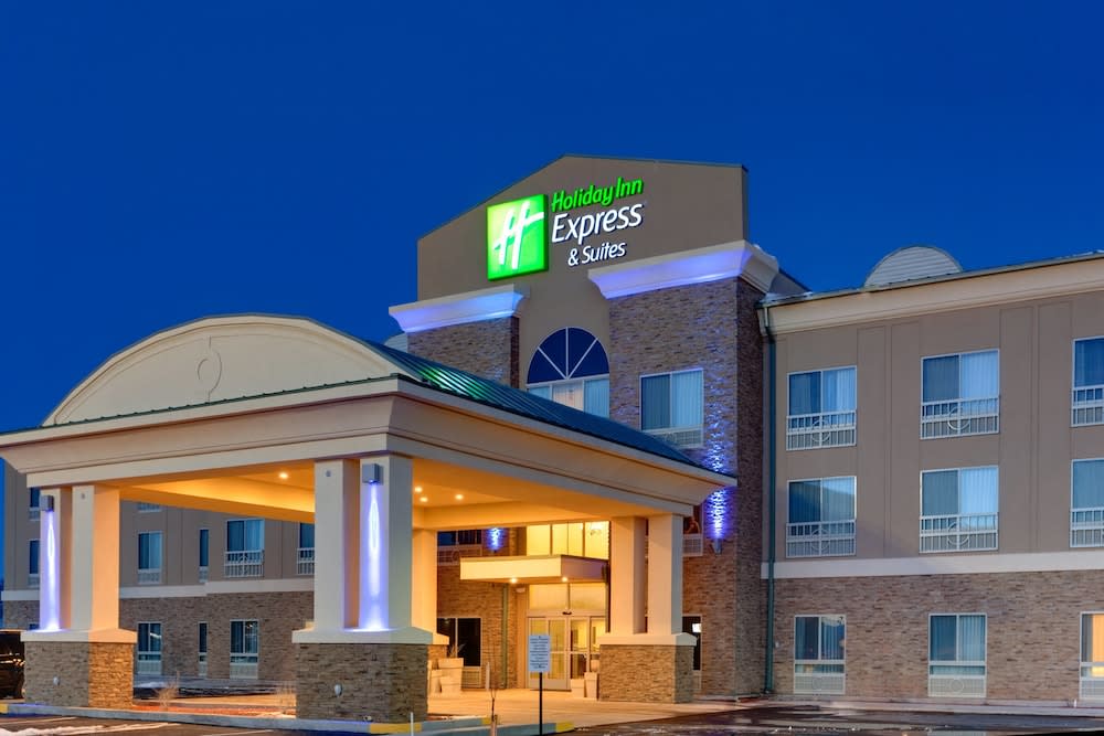 Holiday Inn Express & Suites GRANTS - MILAN by IHG 1