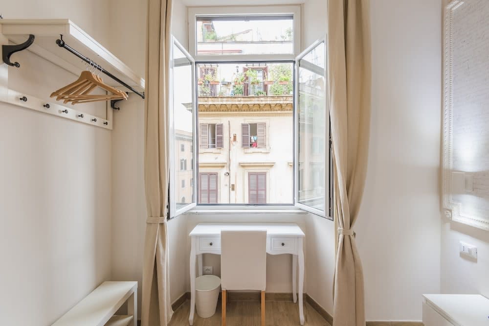 Walker Rooms 1