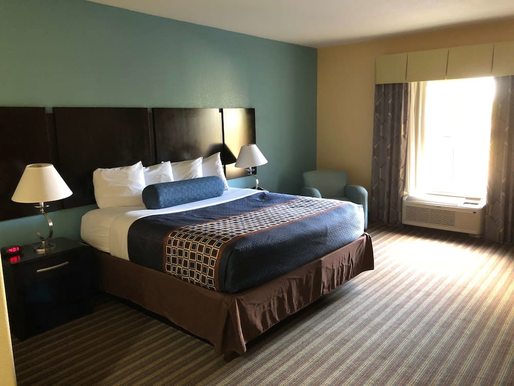 Best Western Plus Goodman Inn & Suites 5