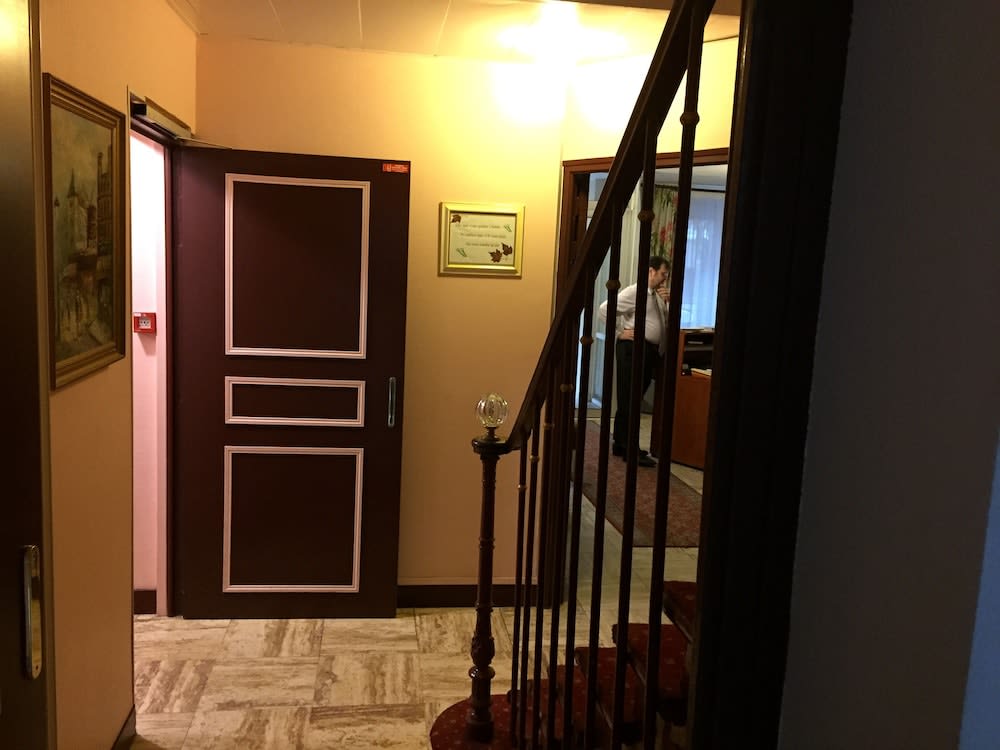 Hotel Le Clos d'Alésia 2