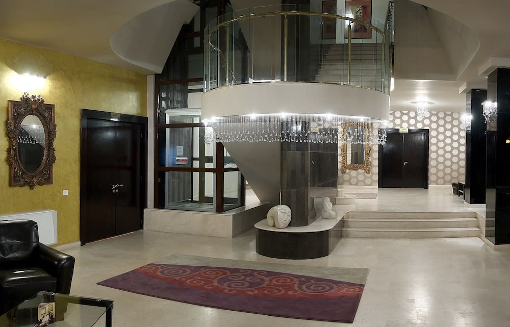 Hotel Dumbrava 2