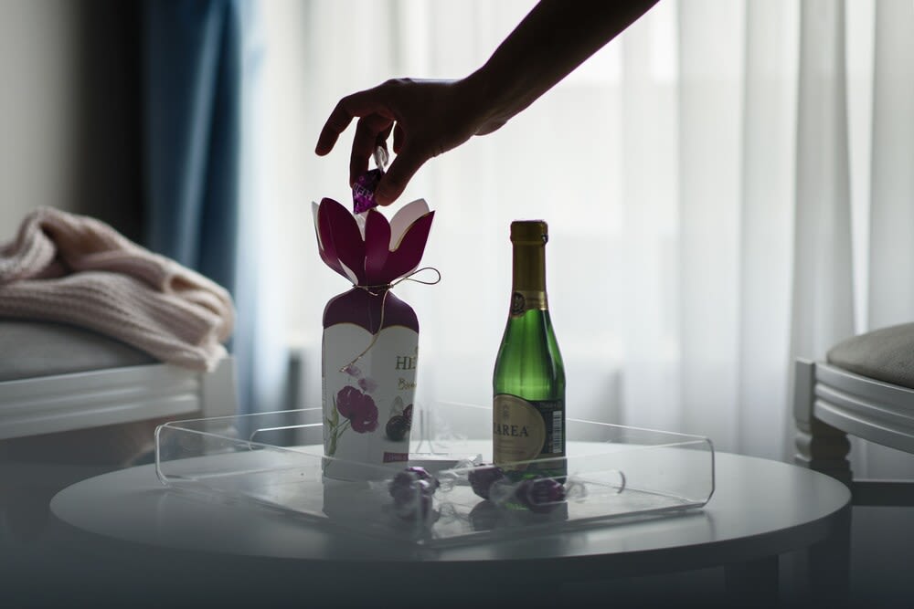 New Era Hotel Old Town Bucharest- parking with fee nearby - NOT at the hotel ! 3