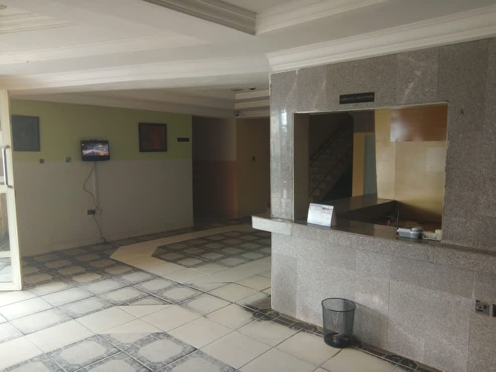 Prime Rose Hotel and Suites 2