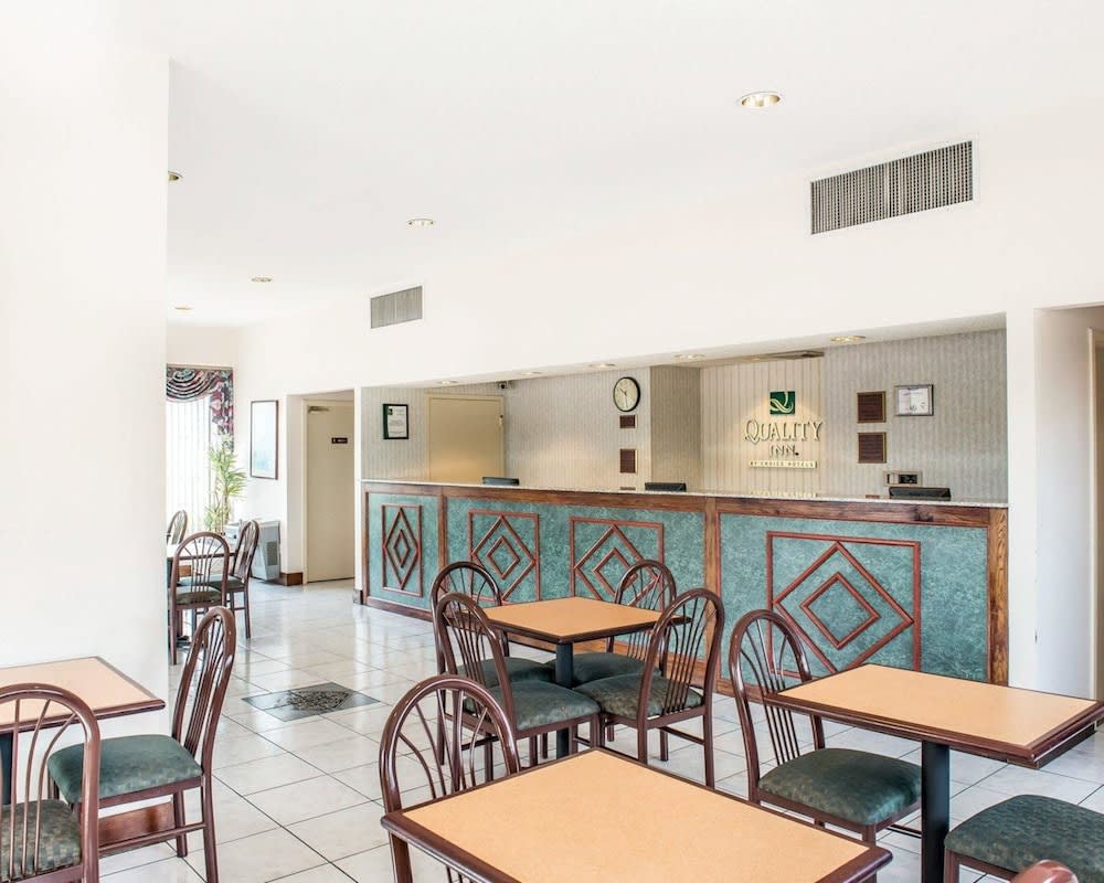 Quality Inn 3