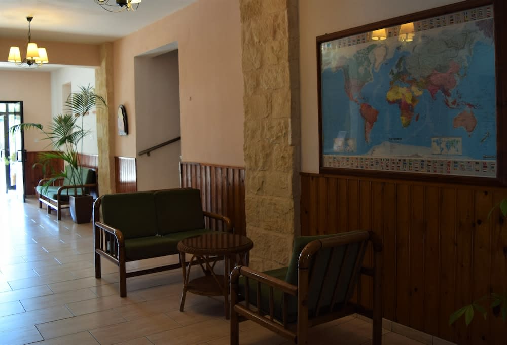 Anna Hotel Apartments 2