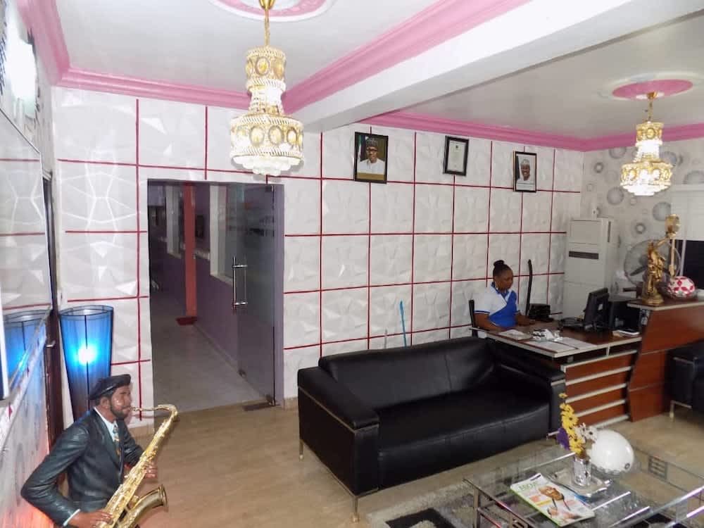 De Fellas Palace Hotel & Suites 2